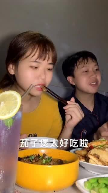 老婆给老公做饭卡通,老婆为老公精心烹饪的卡通美食故事